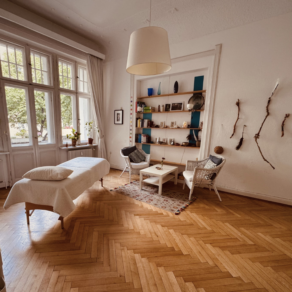 Heilpraktikerin Natascha Neumann | Ganzheitliche Naturheilkunde & Körpertherapie für Frauen Berlin